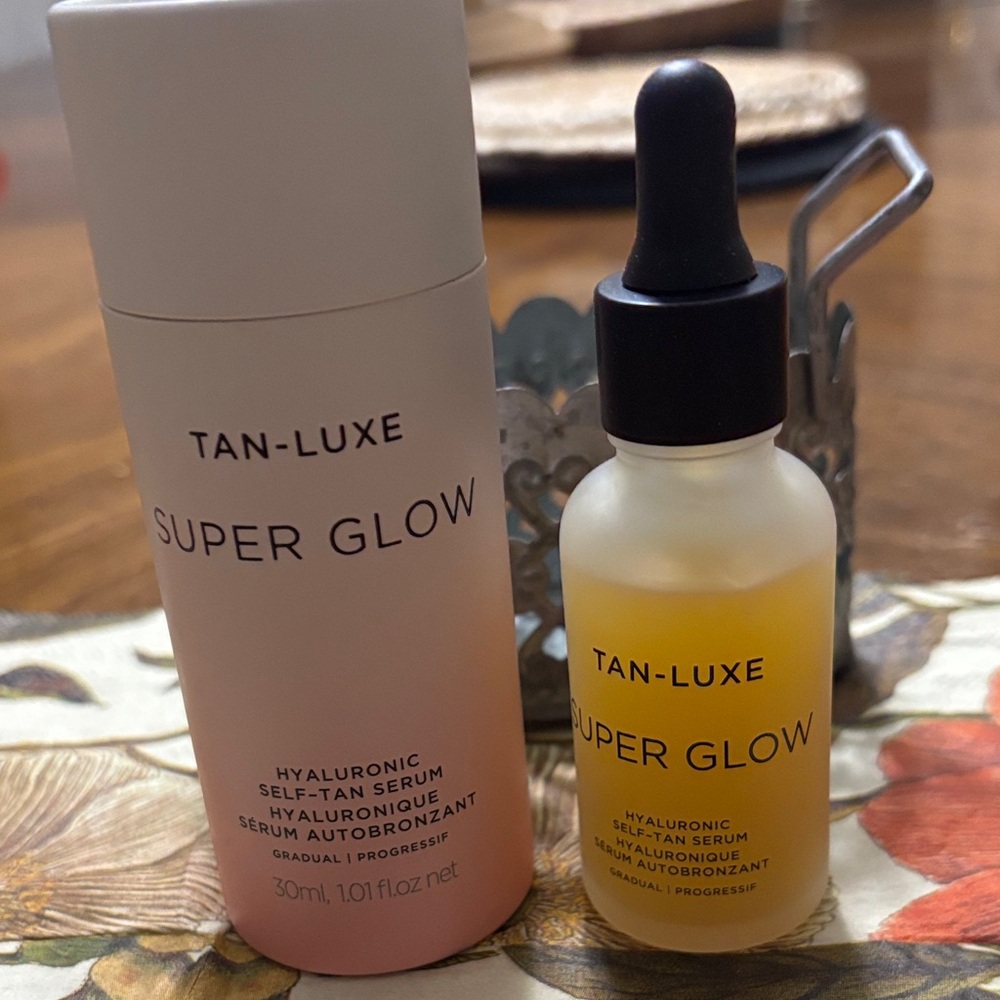 TAN-LUXE Super Glow Hyaluronic Self-Tan Serum